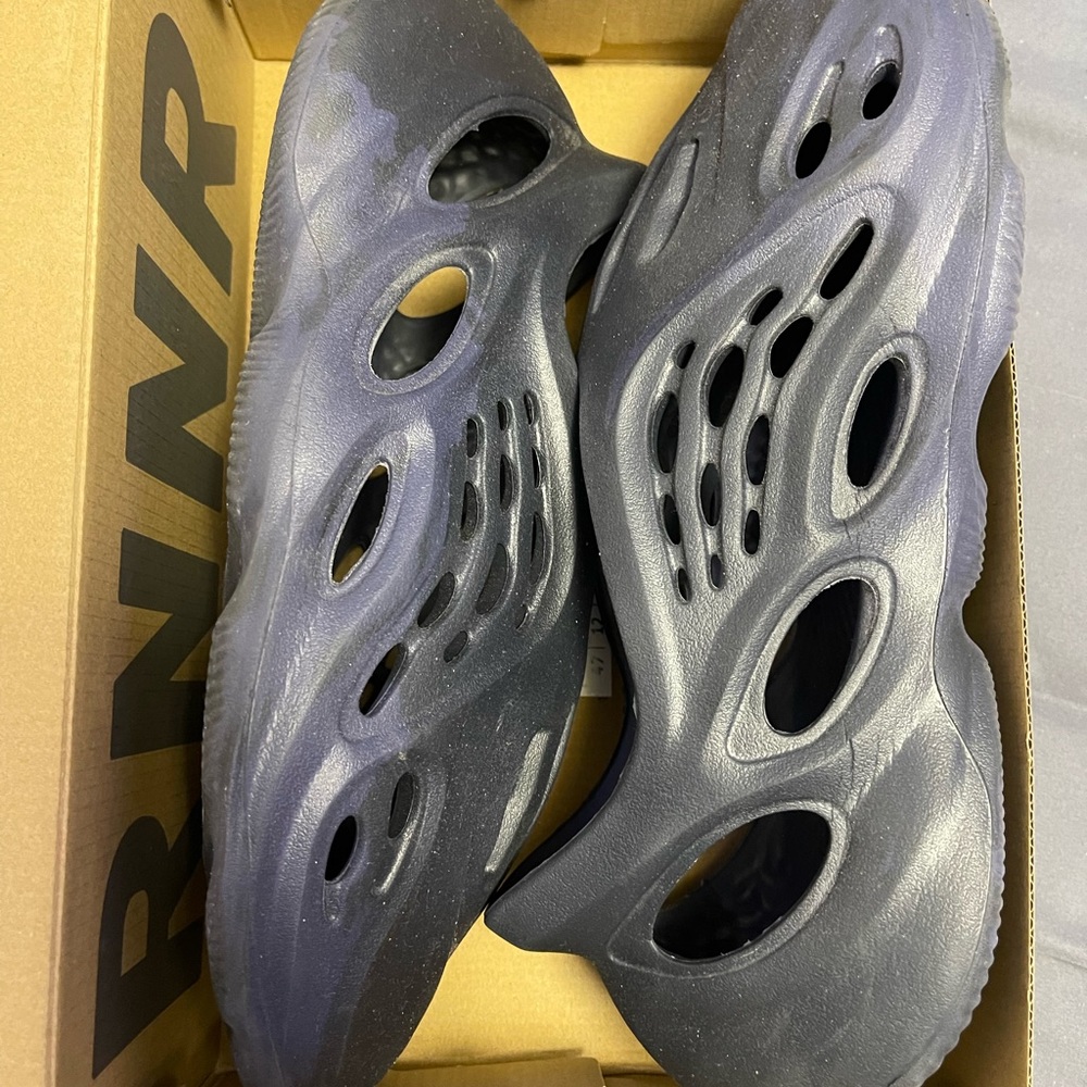 Mineral Blue Yeezy Foam Rnnr